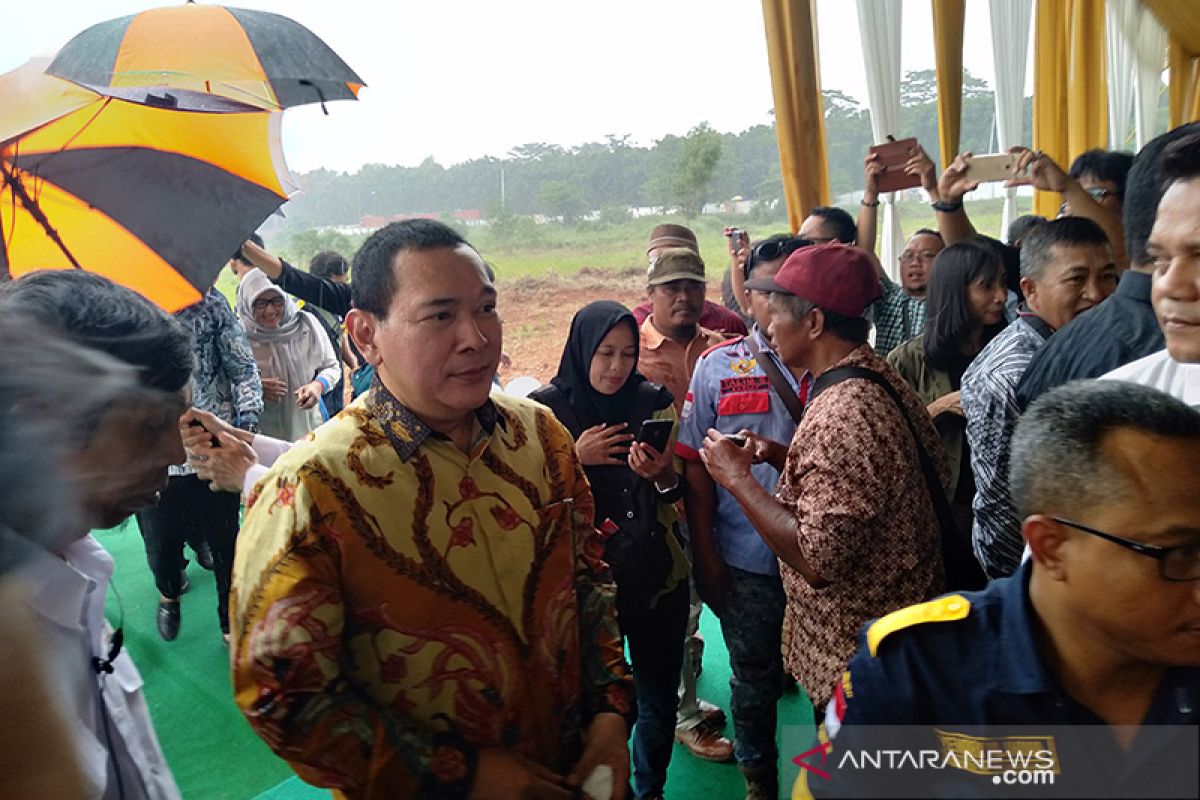 Tommy Soeharto bangun pasar induk modern di Karawang