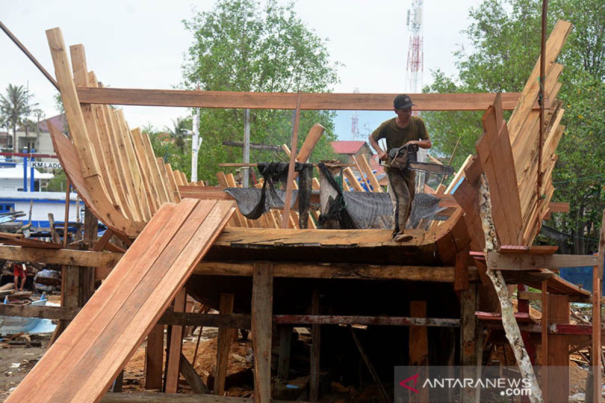 Produksi kapal nelayan