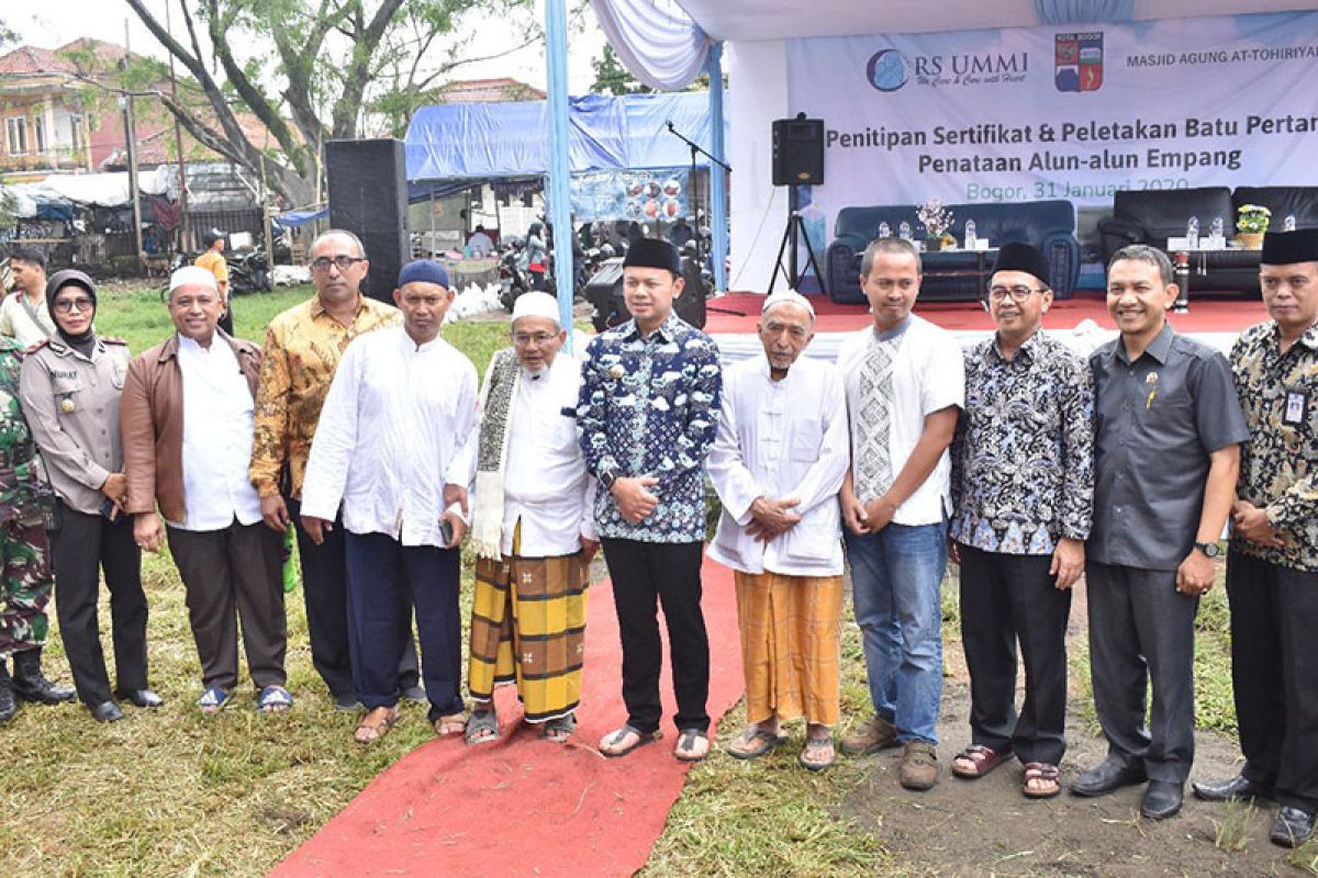 Menata alun-alun Empang, menata sebuah situs sejarah