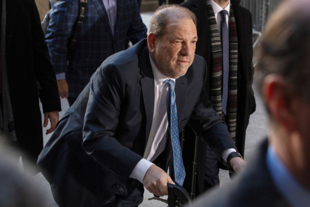 Proses ekstradisi Harvey Weinstein ditunda akibat Covid-19