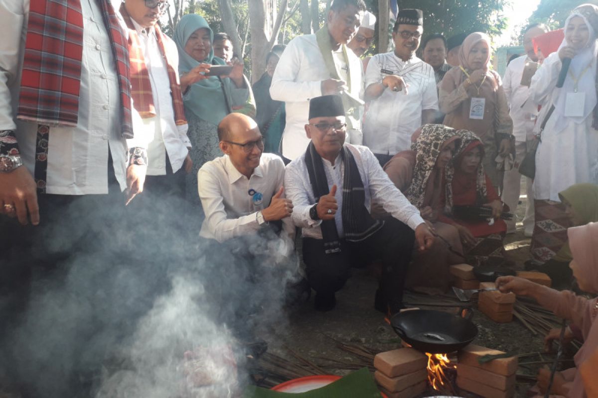 Bank Nagari succeeds "ma-apam" tradition held by women with 1,600 hearths