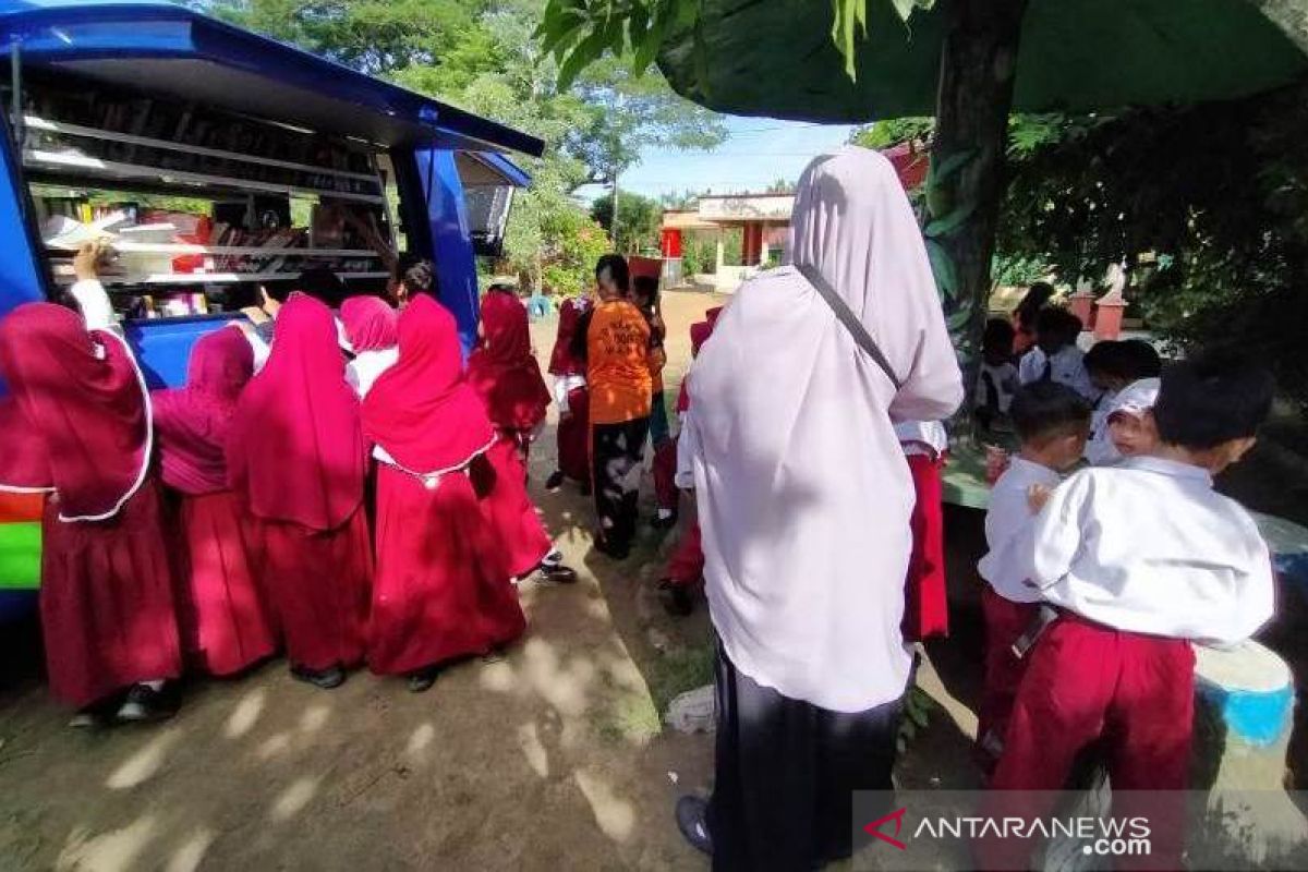 Disperpusip Penajam budayakan gemar membaca