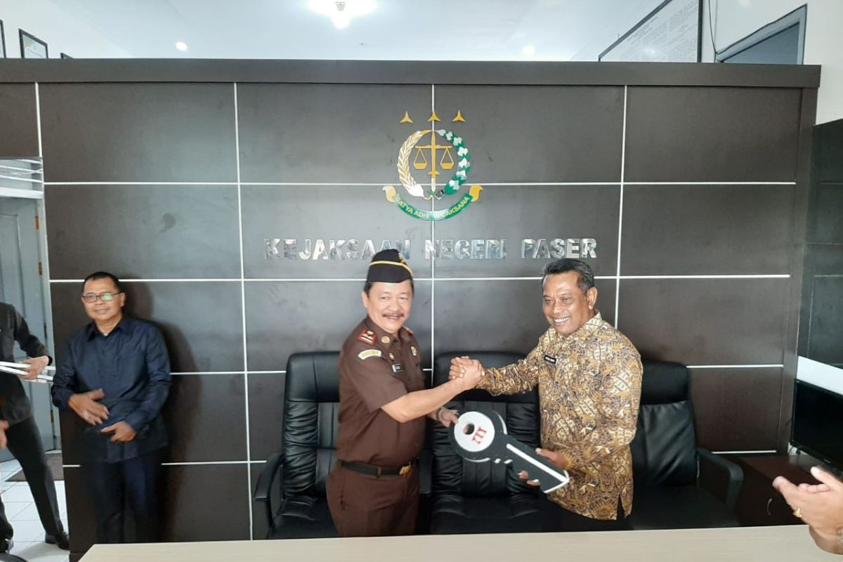 Kejari  Paser serahkan aset daerah milik Pemerintah Kabupaten