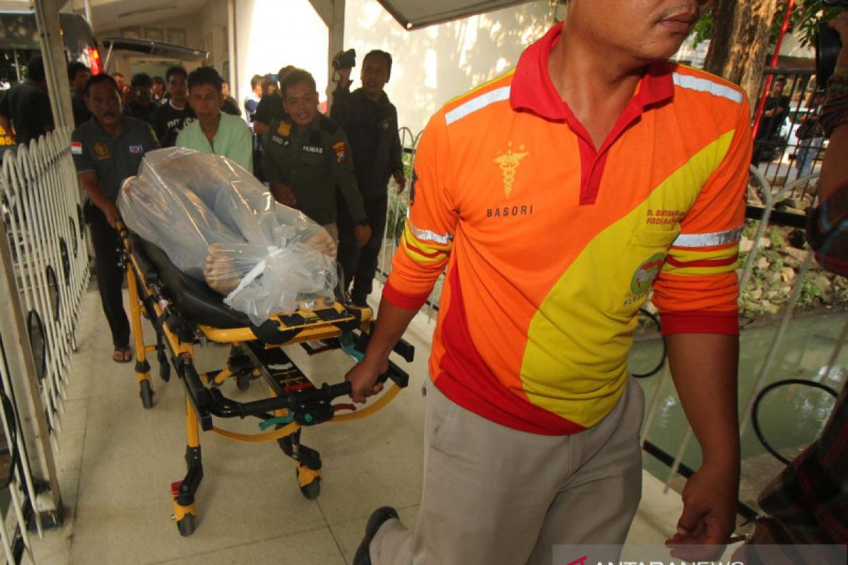 Polisi Surabaya tembak mati bandar narkoba bersenjata tajam