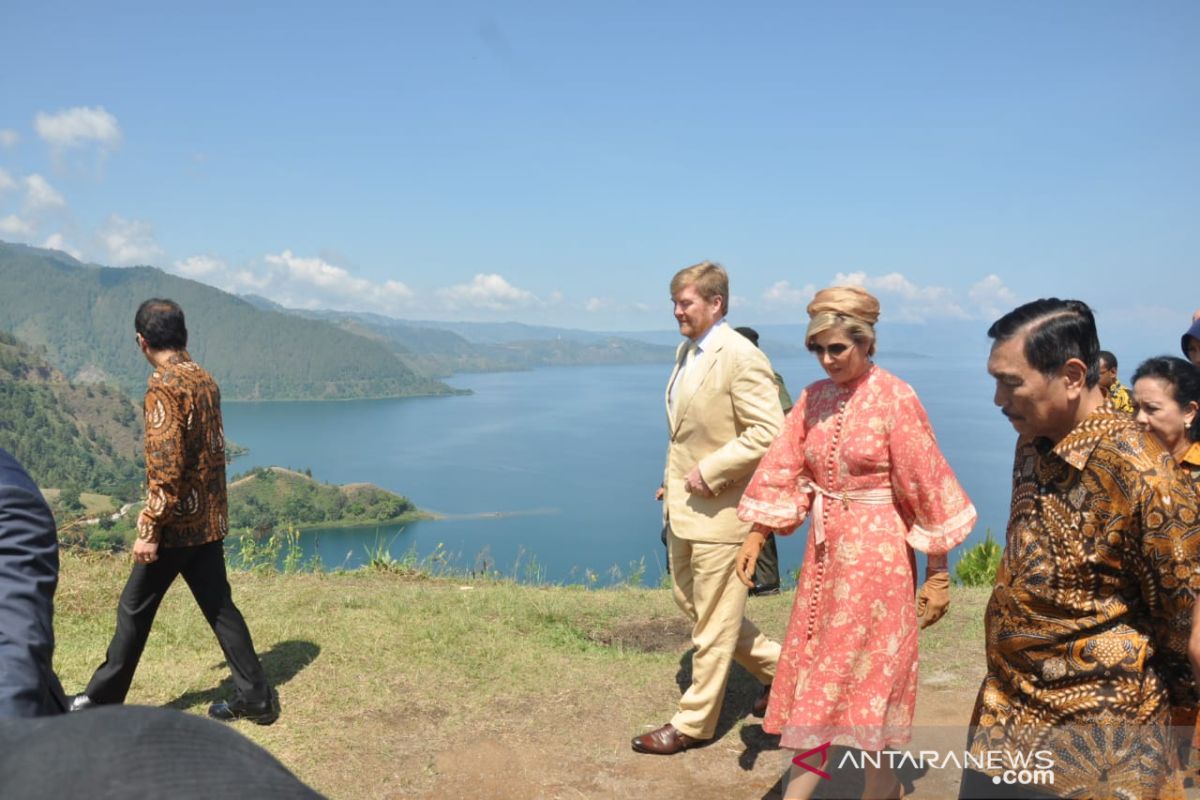 King, Queen of the Netherlands visit Bukit Singgolom