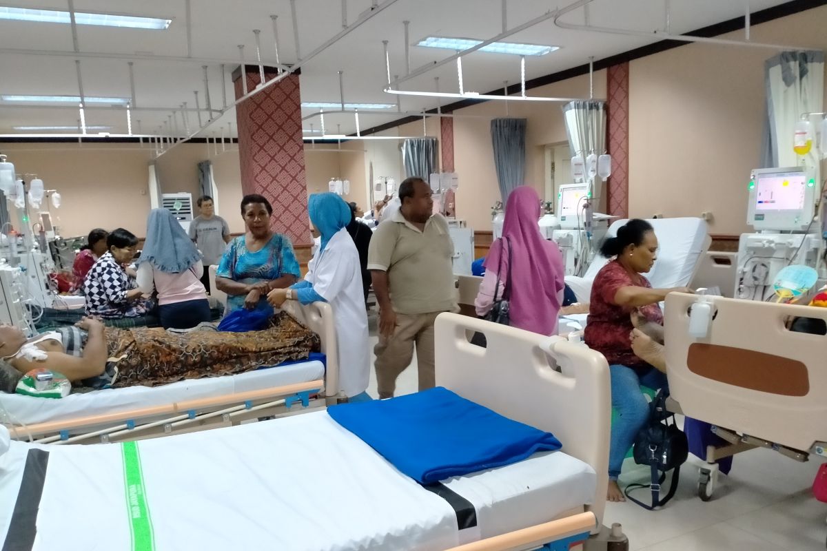Perawat RSUD Jayapura libatkan keluarga pasien peringati hari ginjal sedunia