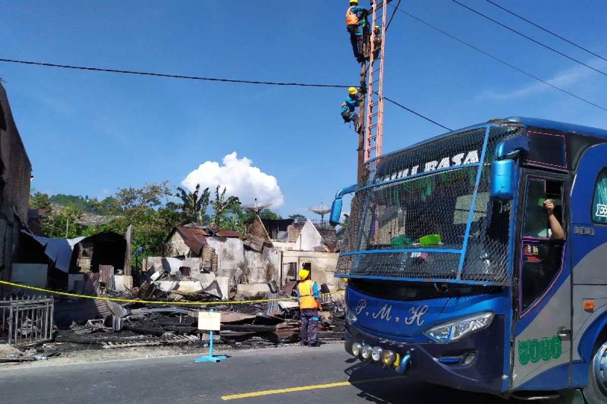 Rumah Ketua DPRD Simalungun terbakar