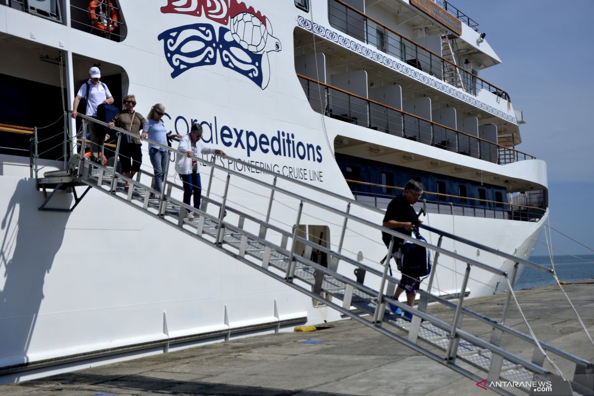 Australian passengers of Coral Adventure cruise ship flown home