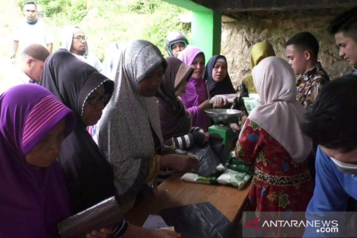 Bulog-Pemkot Kendari gelar operasi pasar