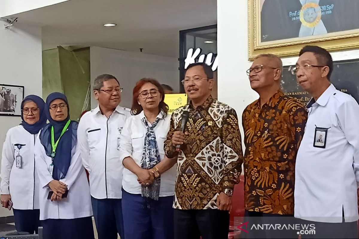 Menkes Terawan mengaku bahagia saksikan tiga WNI sembuh COVID-19