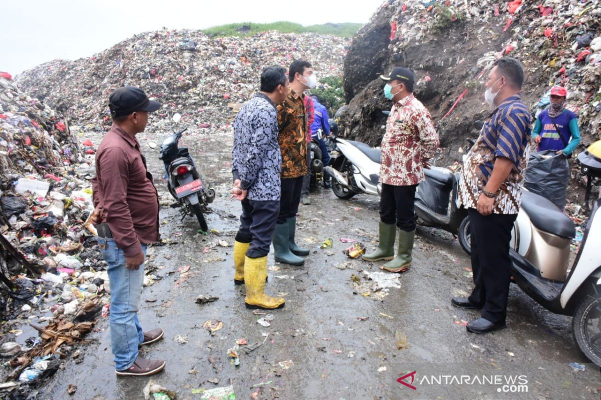 Wabup Karawang: Sampah di TPA Jalupang perlu diolah jadi energi