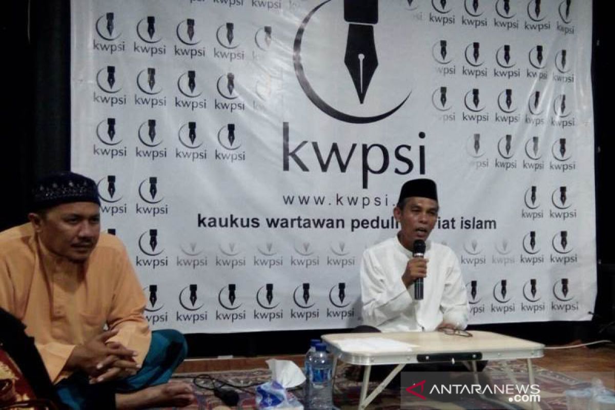 Mencegah virus corona dengan konsumsi makanan halal