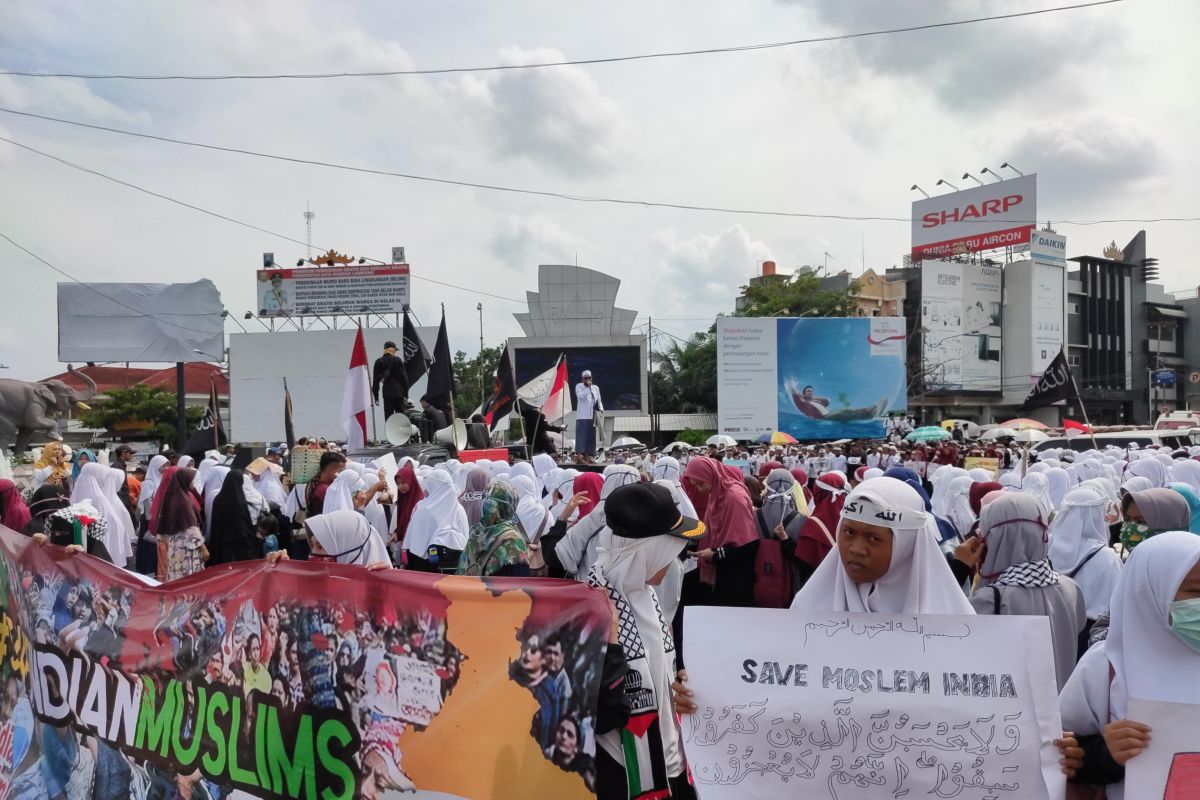 Ratusan umat Islam di Lampung gelar aksi bela Muslim India