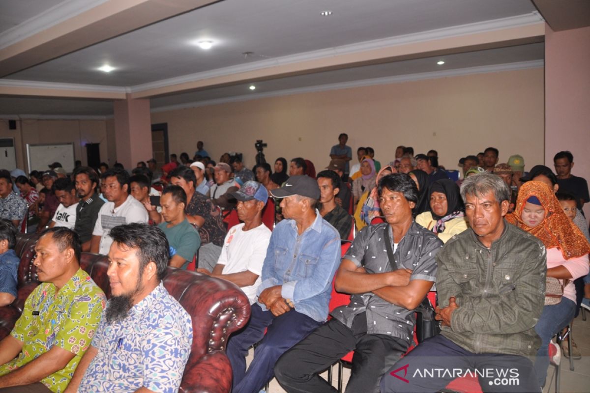 224 nelayan di Belitung Timur terima bantuan alat tangkap