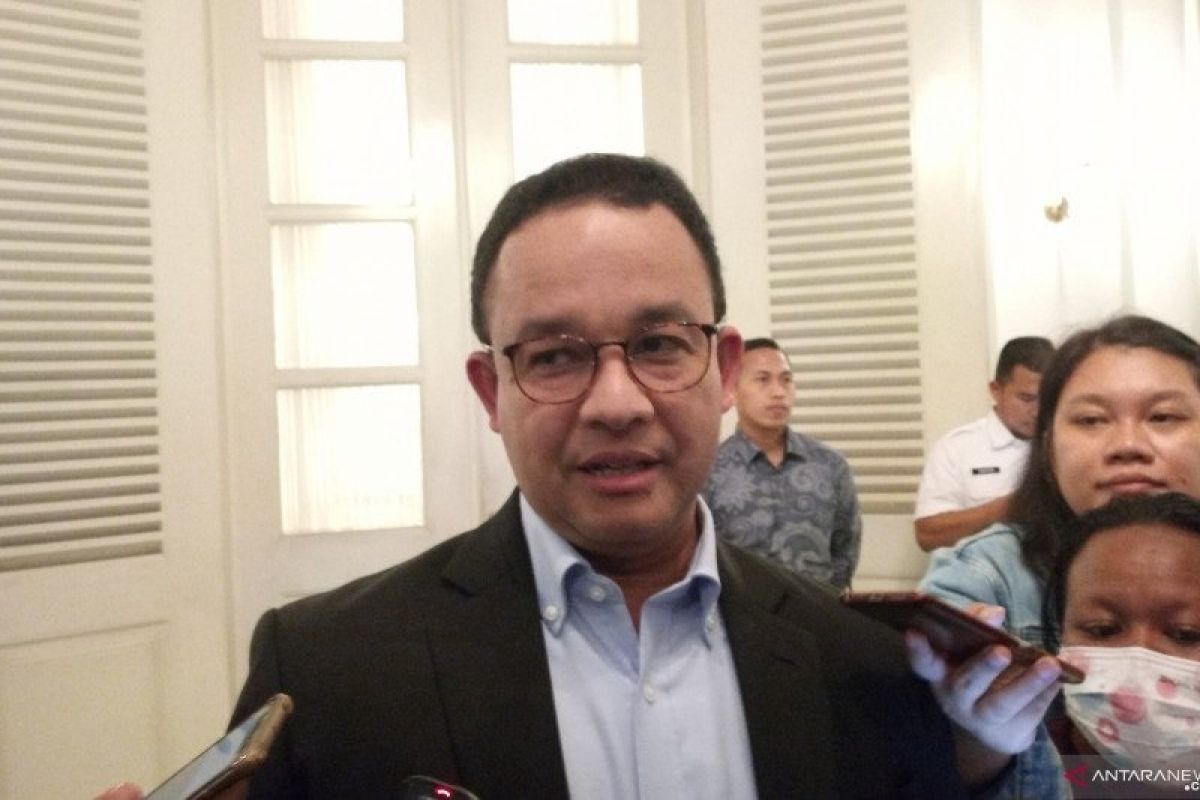 Anies serukan seluruh perusahaan di Jakarta hentikan sementara kegiatan perkantoran