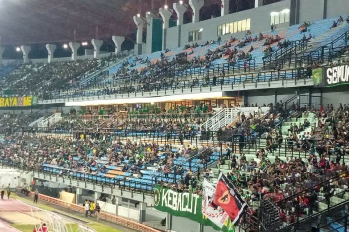 Persebaya ditundukkan Persipura 3-4