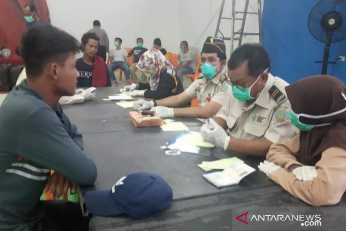 39 TKI asal Malaysia yang diamankan Polres Tanjungbalai bebas Covid-19