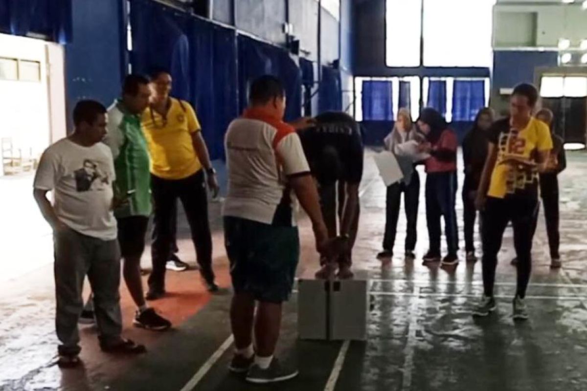 Tim volly putri Papua genjot latihan fisik jelang PON XX
