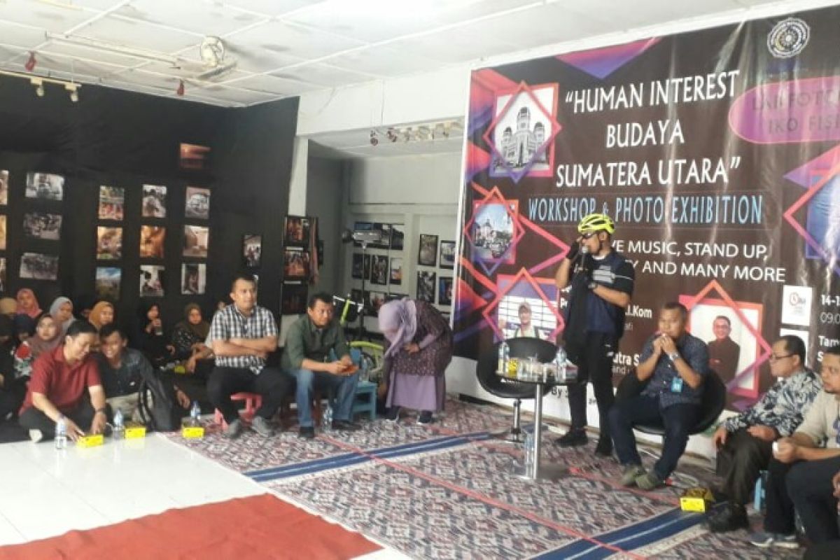 Ratusan foto mahasiswa UMSU dipamerkan di Taman Budaya Sumut