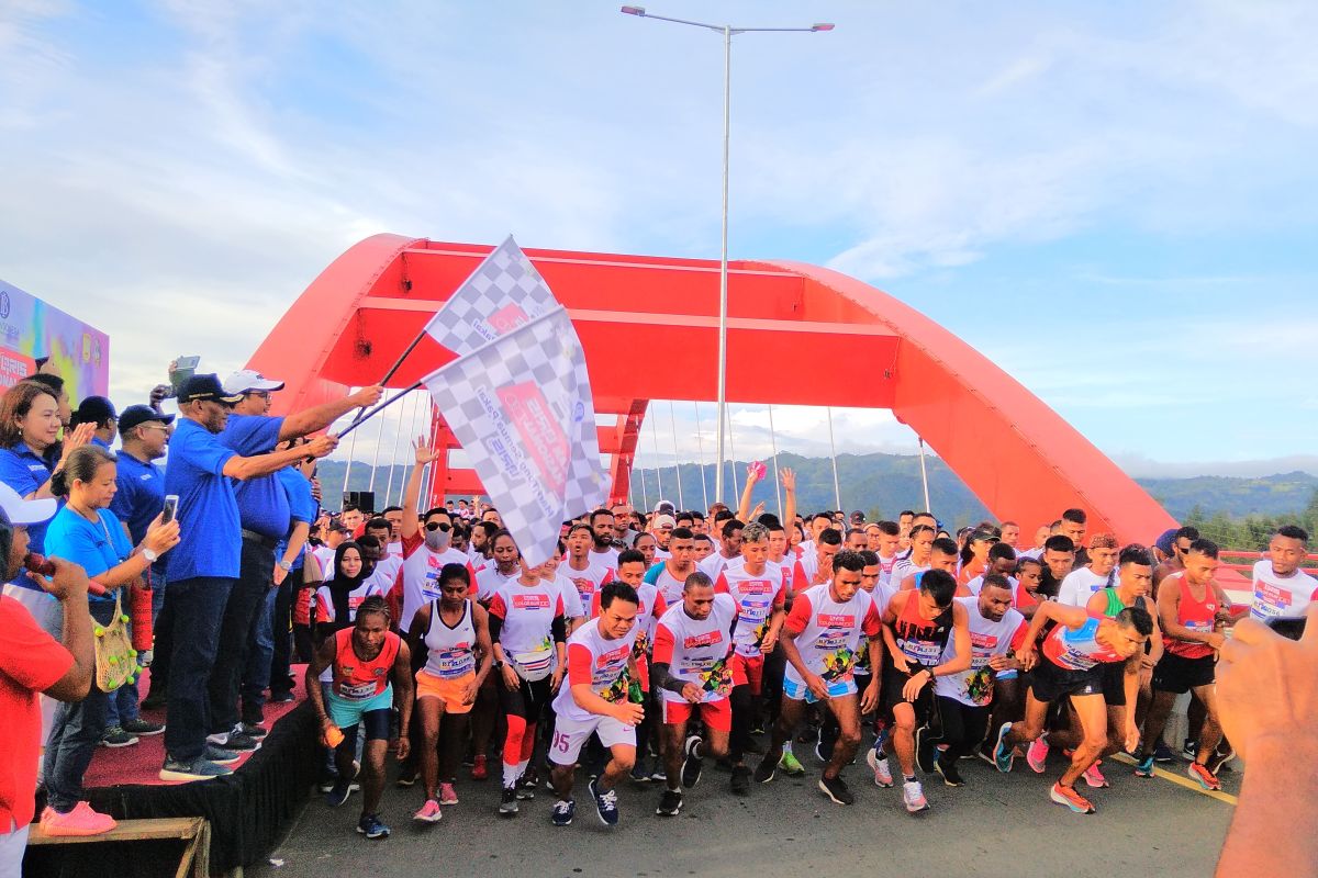 Wali Kota Jayapura Lepas Lomba Lari 10 K