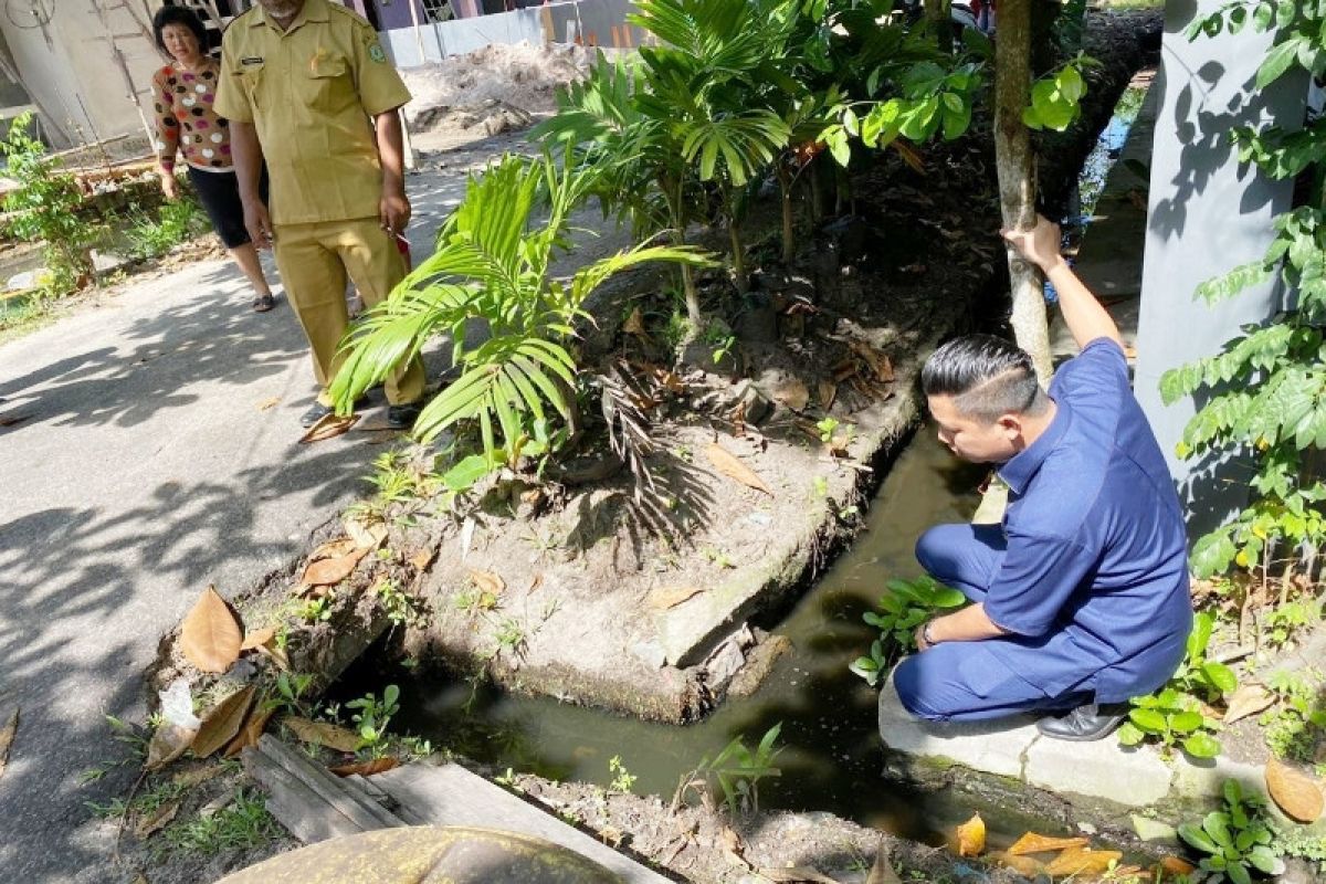 Warga Sampit keluhkan banjir dipicu drainase tidak berfungsi