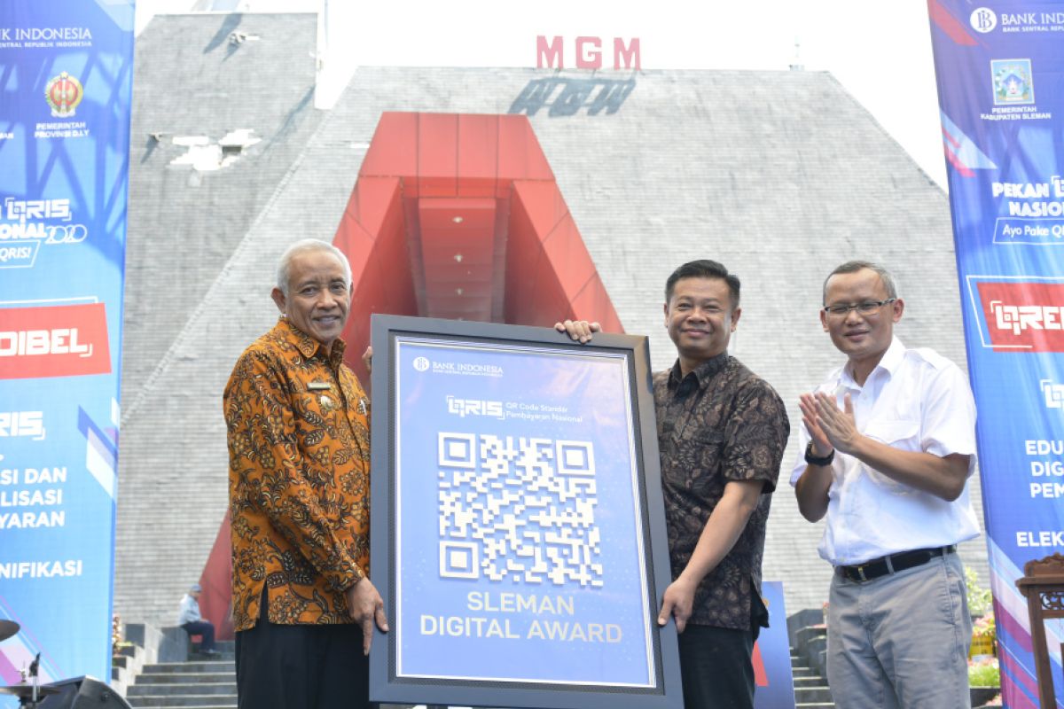 Pemkab Sleman memperoleh penghargaan "Digital Award" dari Bank Indonesia