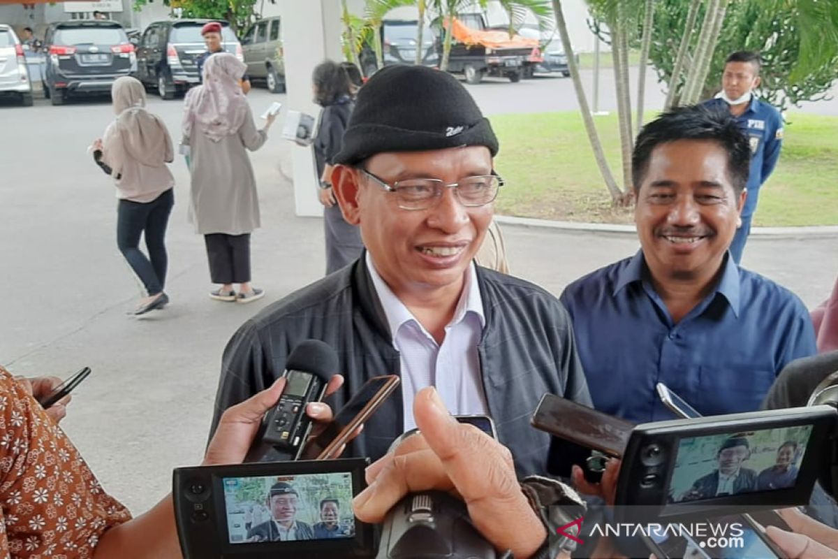 Terbatasnya SDM, Rektor imbau masyarakat tak hanya tes COVID-19 di RSUA