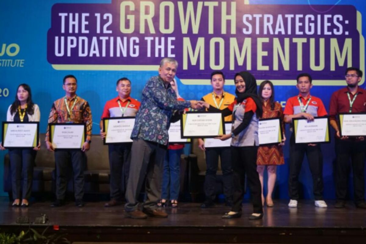 JNE Medan borong 4 penghargaan di Indonesia Marketeers Festival 2020