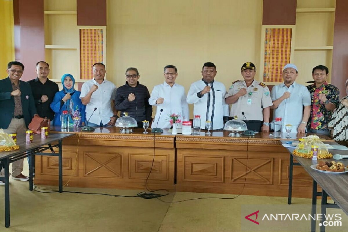 Kendari bagikan 11.000 masker gratis untuk antisipasi COVID-19