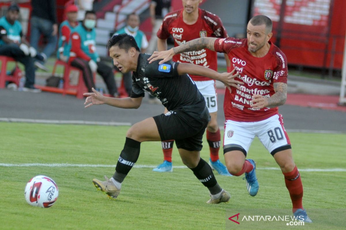 Pelatih Bali United Teco masih nantikan kedatangan Paulo Sergio