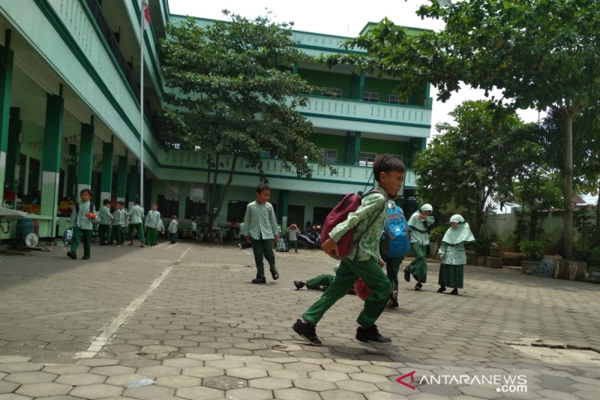 Semua sekolah di Kabupaten Kudus diliburkan antisipasi corona