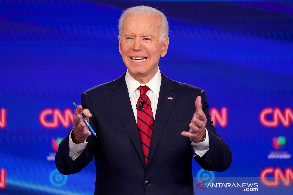 Kandidat Capres AS Joe Biden raih dukungan Hillary Clinton