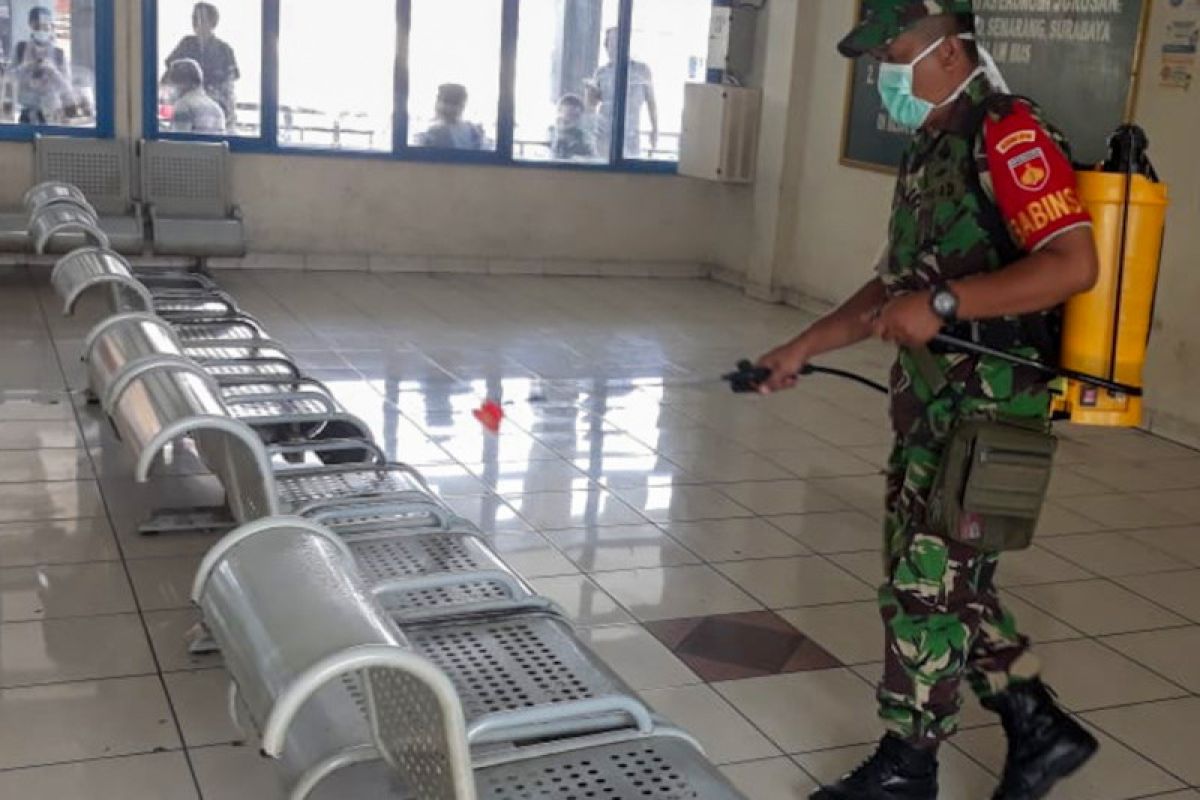 Terminal Giwangan didisinfektan cegah penyebaran COVID-19