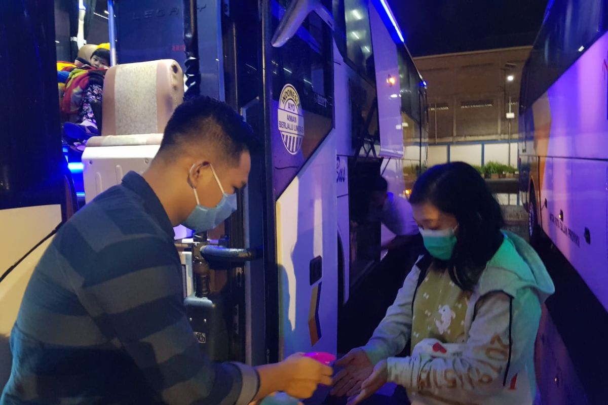Pengelola masih operasikan bus rute Pontianak - Malaysia