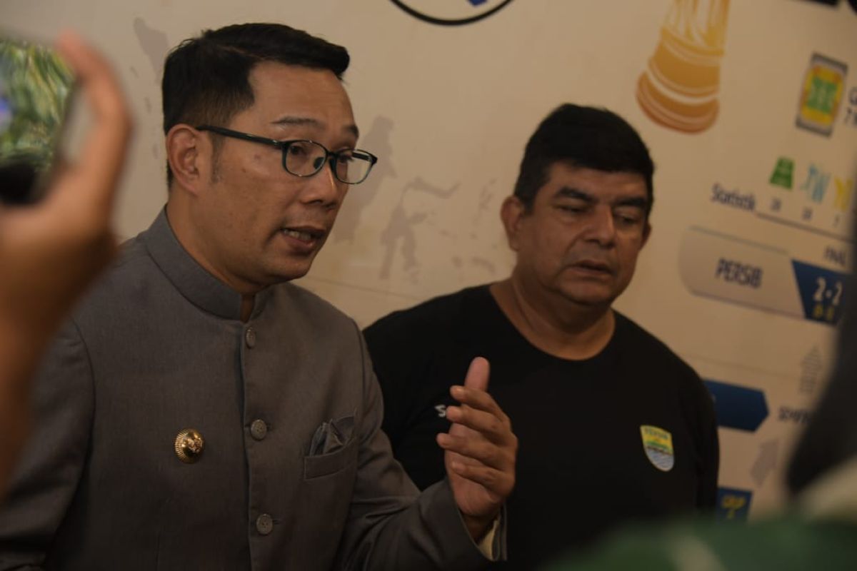 Ridwal Kamil memantau pemain Persib Bandung jalani tes virus corona