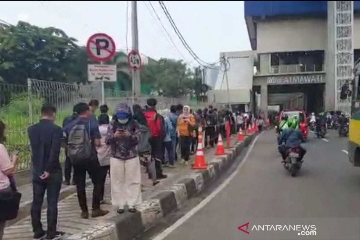 MRT Jakarta: Angkutan umum difokuskan hanya khusus untuk pekerja yang tangani corona