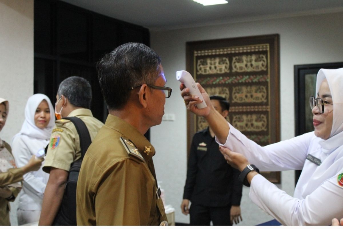 Bandara Raden Inten II melakukan disinfeksi antisipasi COVID-19