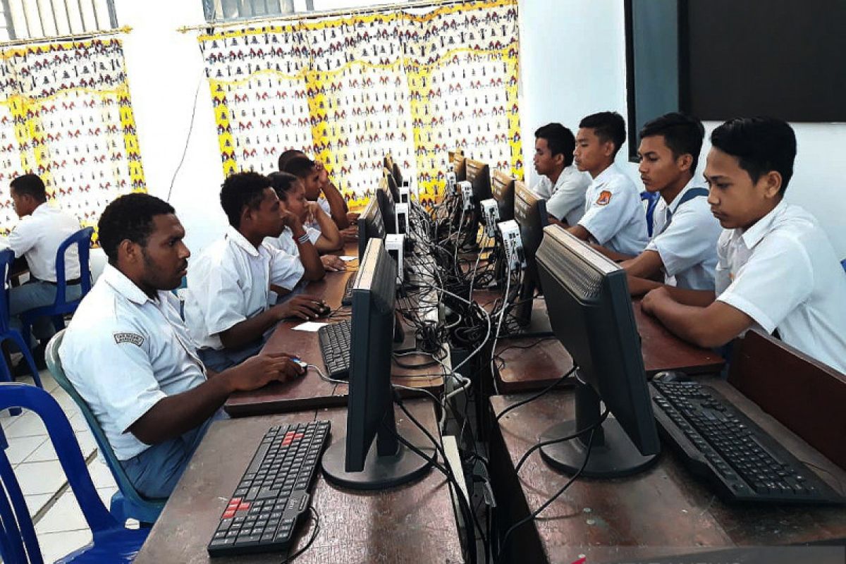 SMK di Papua tanda tangani kerja sama dengan 22 mitra dunia usaha