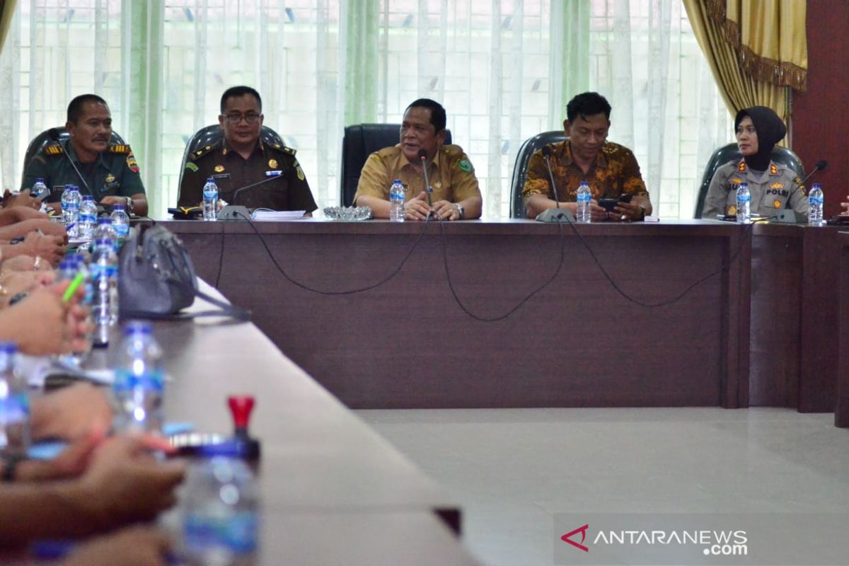 Wali Kota Padangsidimpuan pimpin rapat terbatas antisipasi COVID-19