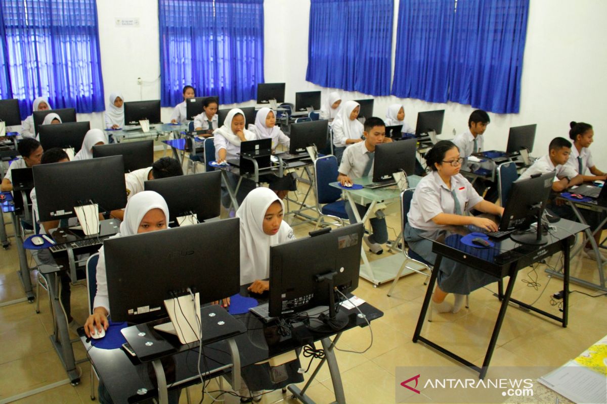 UNBK ditunda, siswa surati Gubernur Jawa Barat