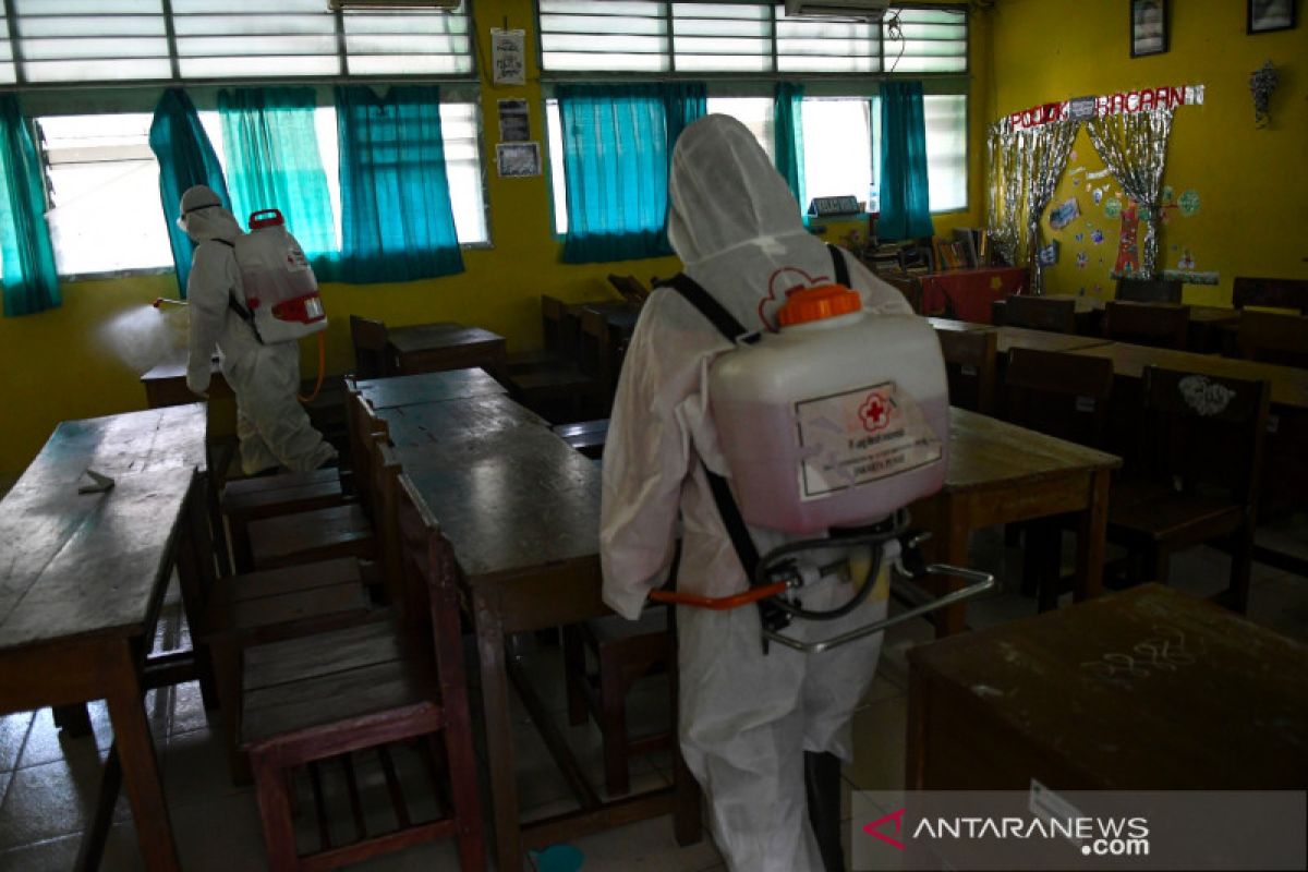 Cegah COVID-19, Lima wilayah Jakarta lakukan disinfeksi pada Minggu