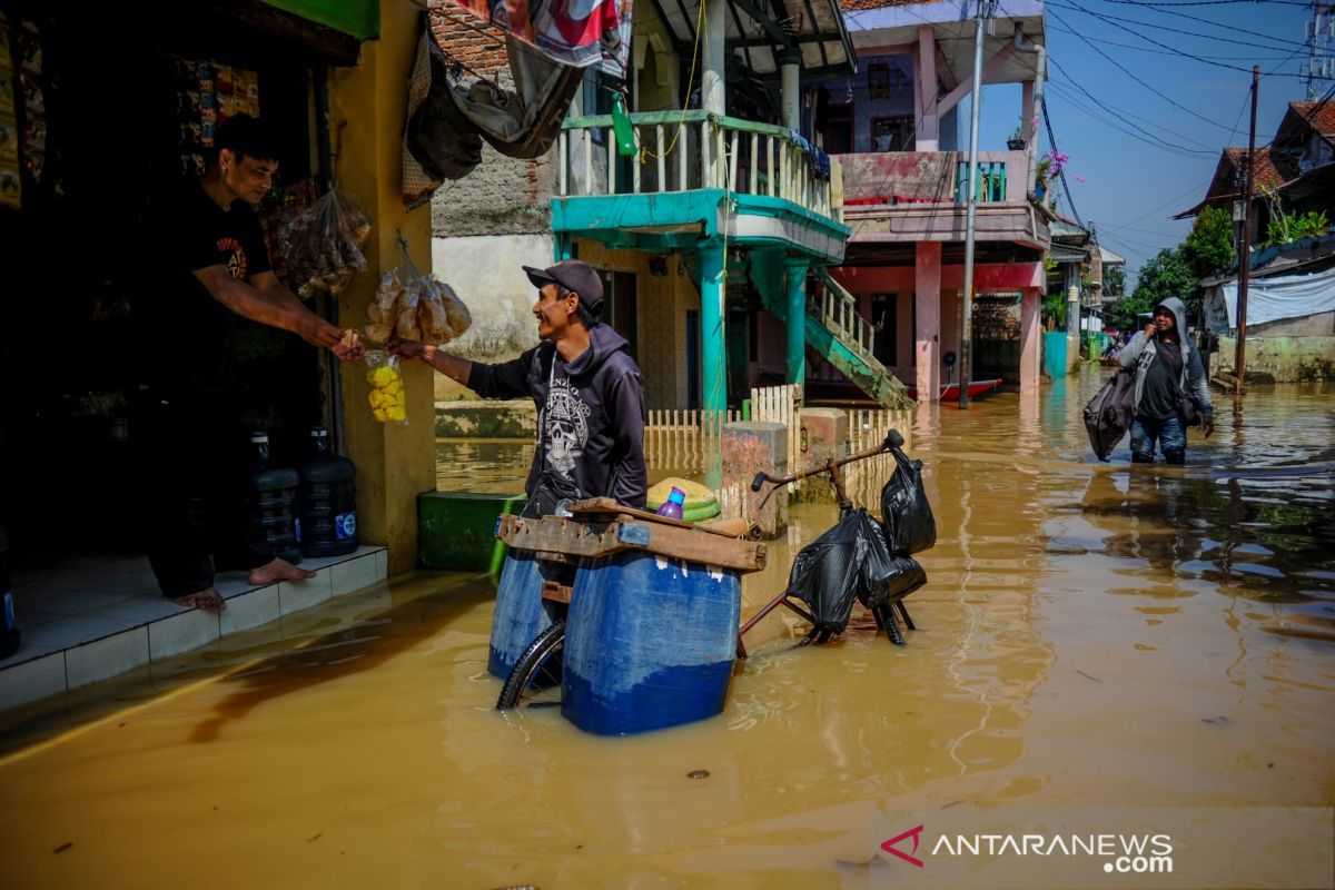 Banjir landa Kabupaten Bandung, 101.644 warga terdampak