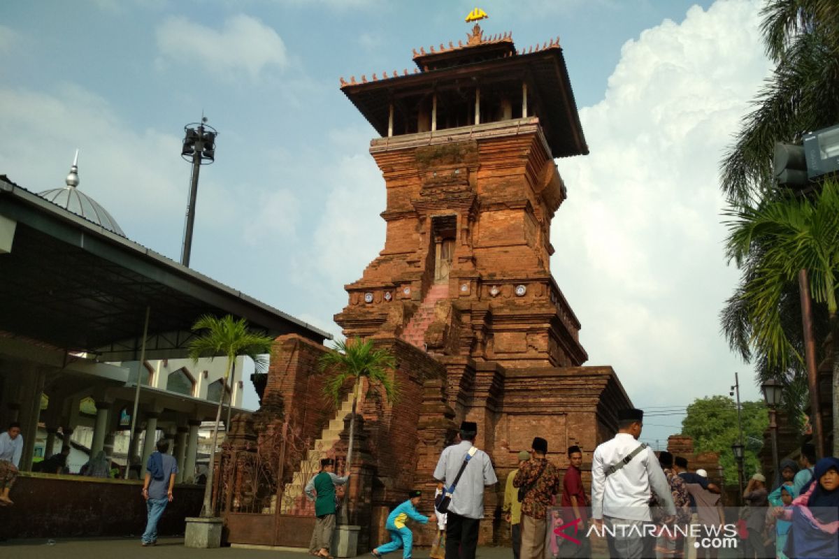 Makam Sunan Kudus tetap buka