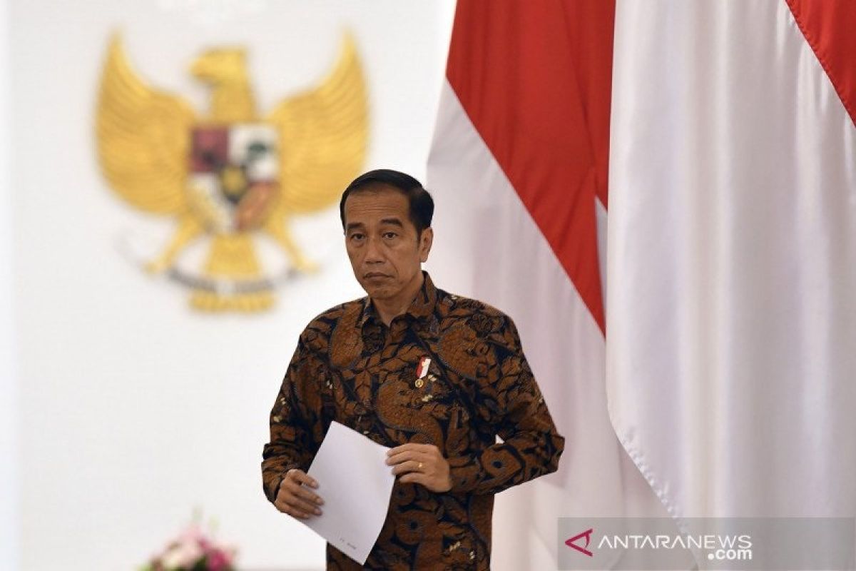 Presiden Joko Widodo perintahkan Bulog pastikan stok cukup jelang Ramadhan