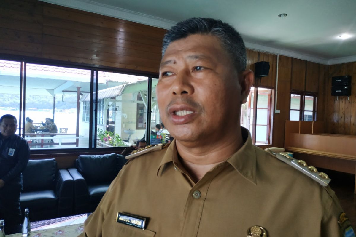 Bupati Anambas sayangkan  informasi warganya diindikasikan corona