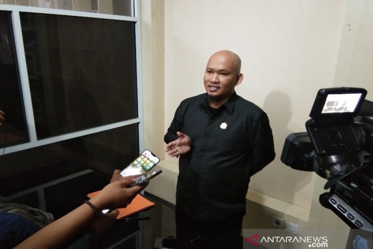 DPRD Sultra pastikan 49 TKA asal China dikarantina dengan benar