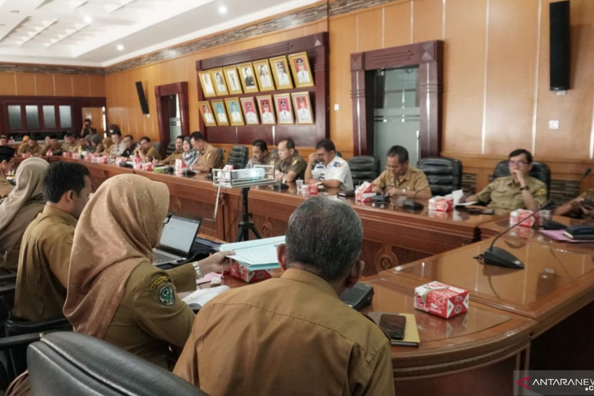 Dinkes Tanah Datar pantau warga baru pulang dari Jakarta daerah terdampak corona (Video)