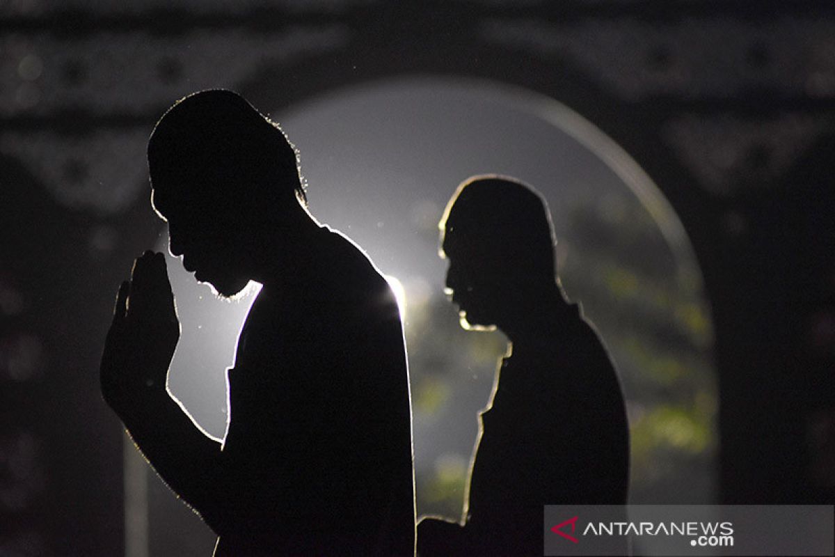 Tarawih berjamaah dilaksanakan 290 masjid di  Kota Surabaya semasa PSBB