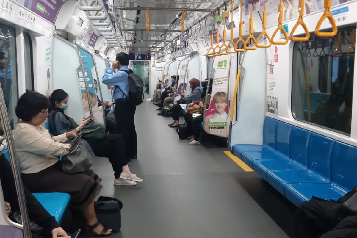 Waspada COVID, MRT Jakarta ubah kebijakan waktu tunggu jadi 10 menit