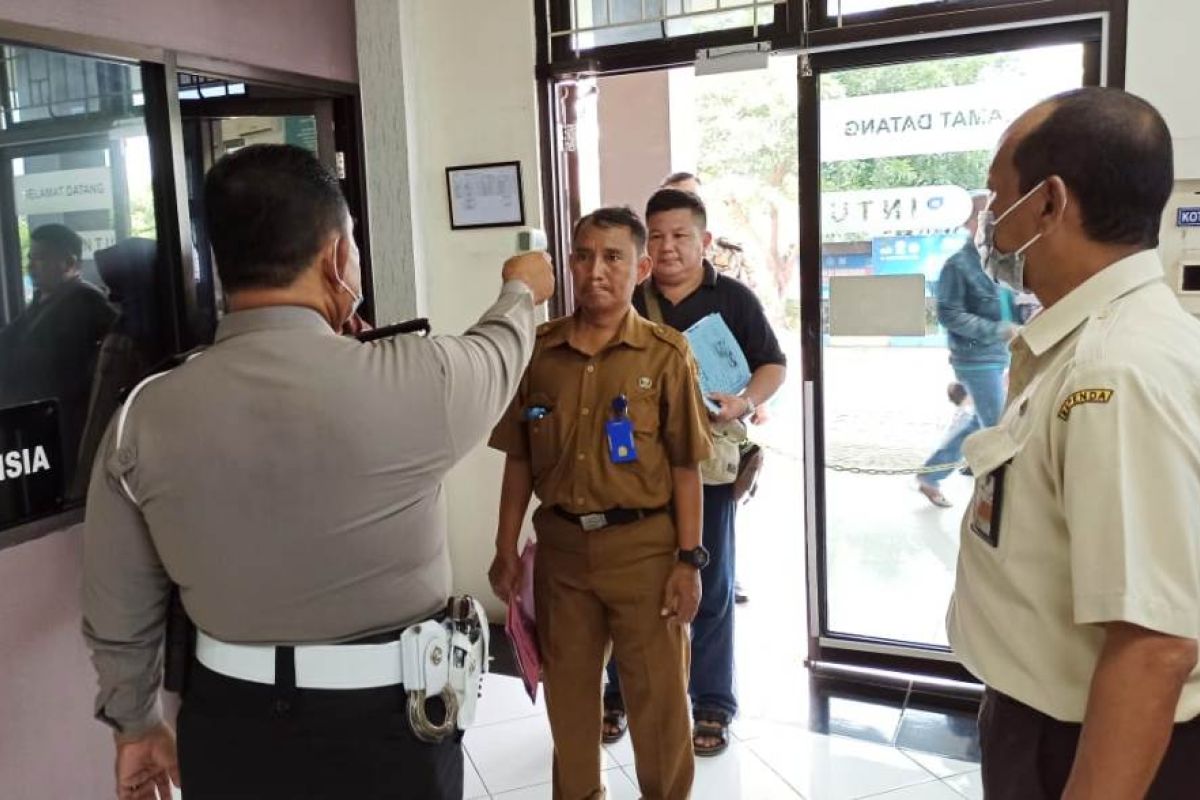 Bapenda Jatim terapkan protokol cegah COVID-19 layani wajib pajak